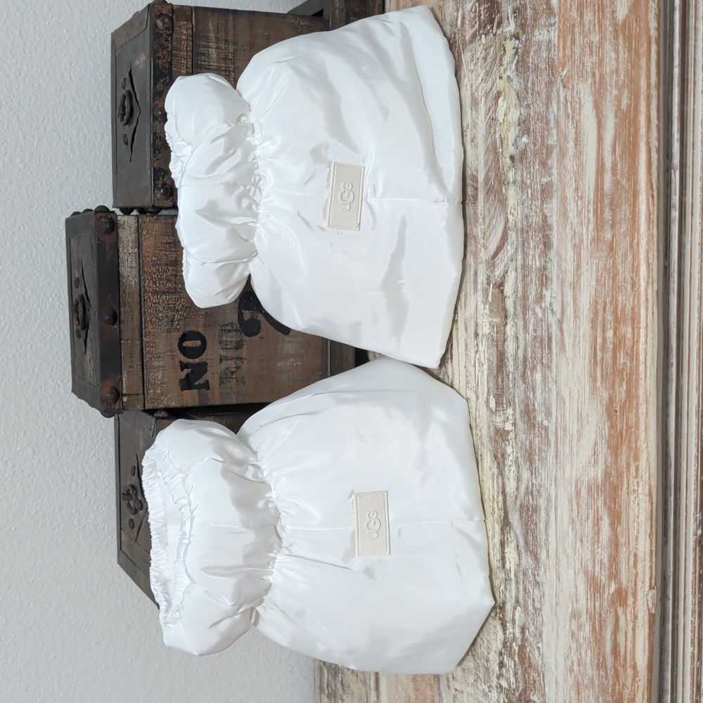 UGG Dip Puffer Waterproof Boot Covers White, New Without Tags - Picture 6 of 7